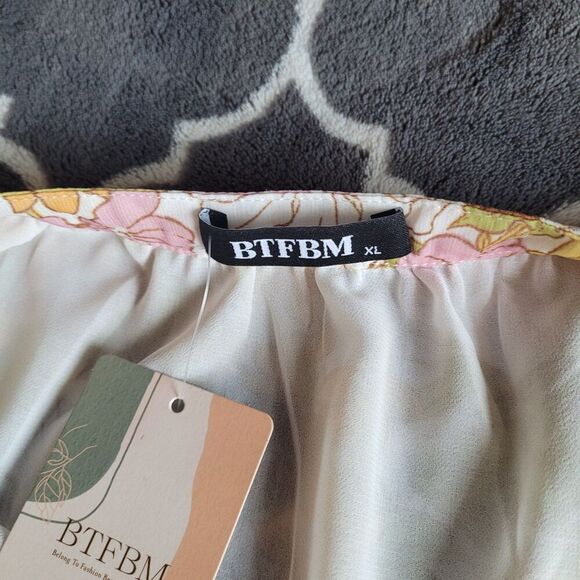 BTFBM Womens Top Size XL Floral Balloon Sleeves Boho Peasant Lightweight Nwt - Picture 3 of 7